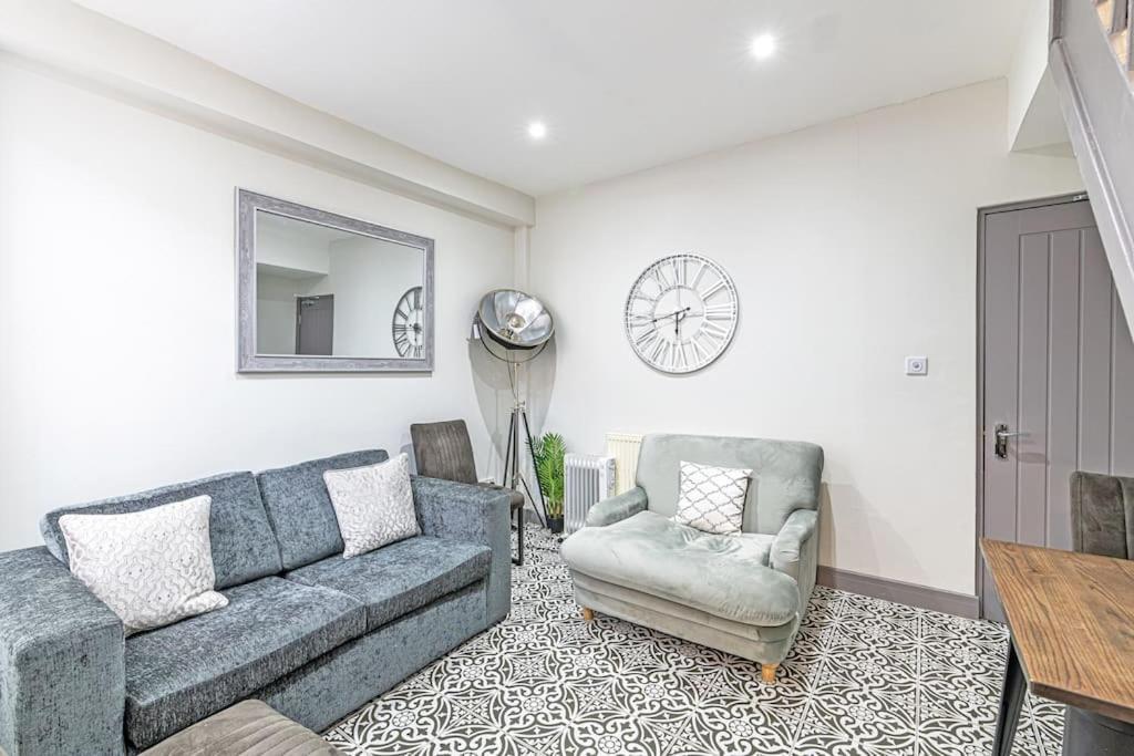3 Bedroom Holiday House リヴァプール エクステリア 写真